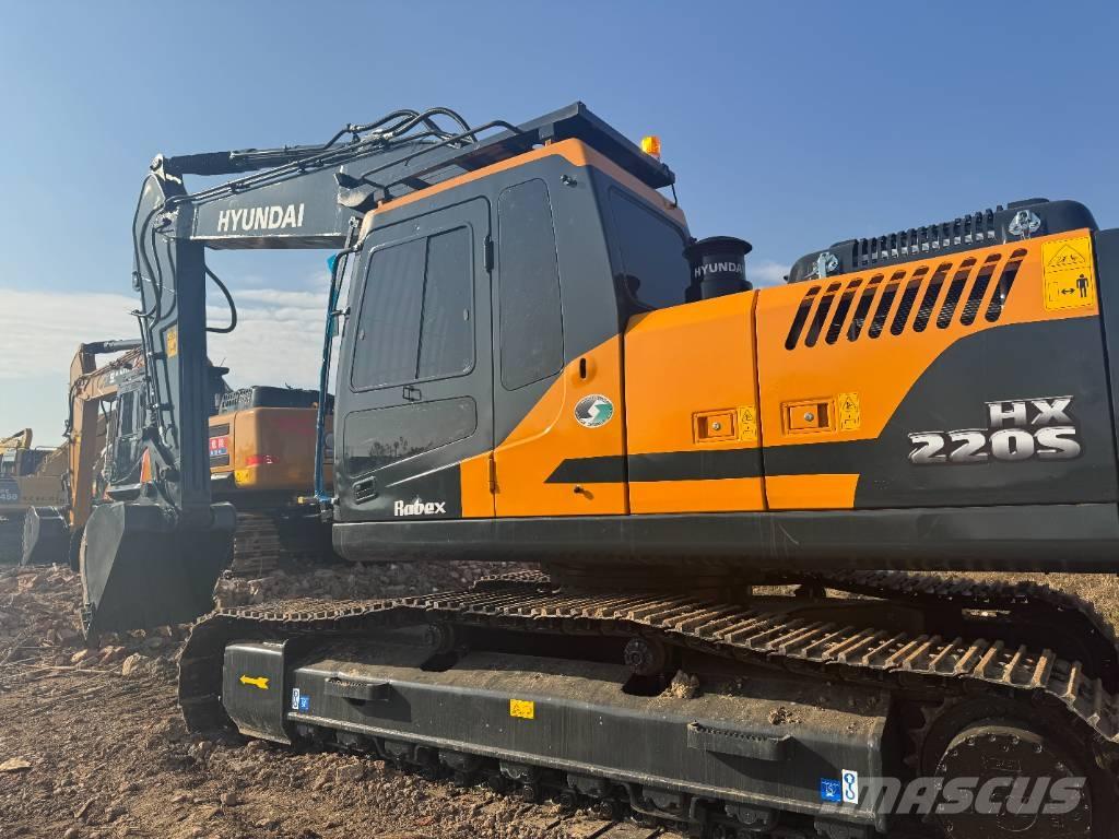 Hyundai HX 220 Rupsgraafmachines