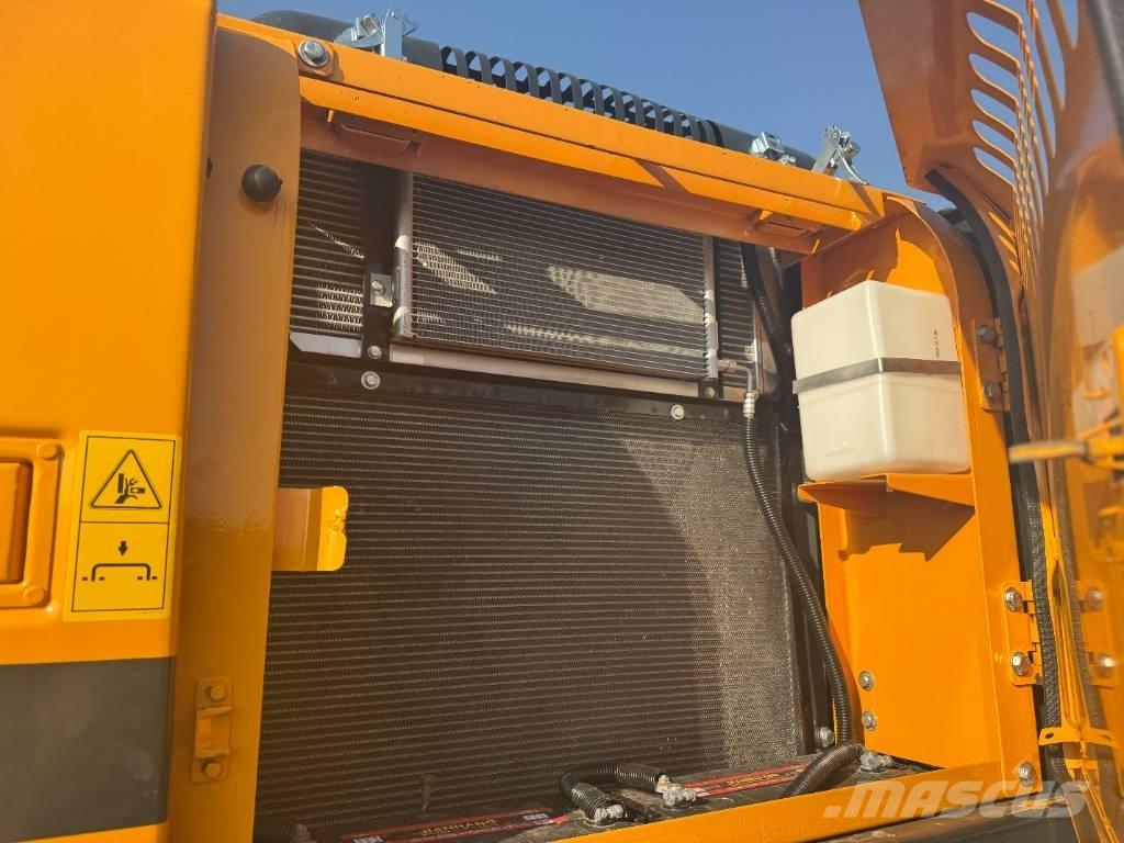 Hyundai HX 220 Rupsgraafmachines