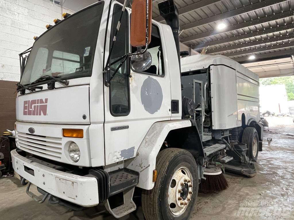 Sterling SC8000 Veegwagens