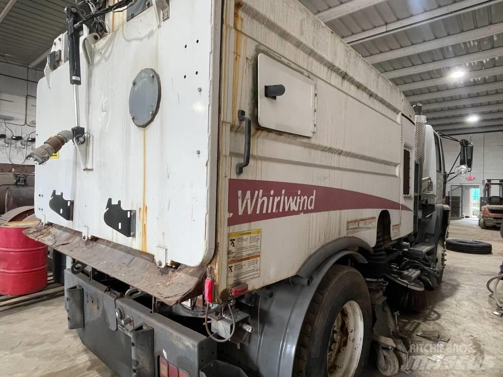Sterling SC8000 Veegwagens