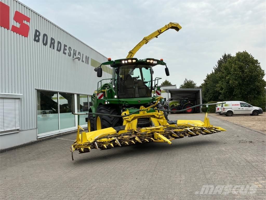 John Deere 8300i Getrokken veldhakselaar
