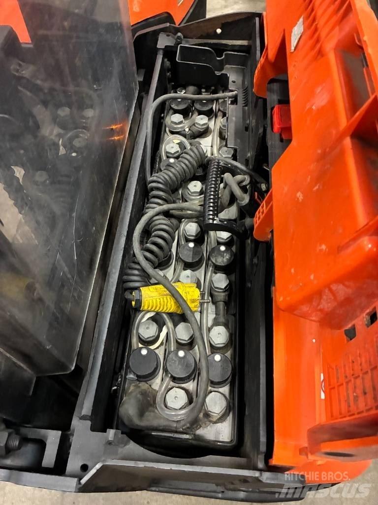 Toyota SWE120L Stapelaar meeloop