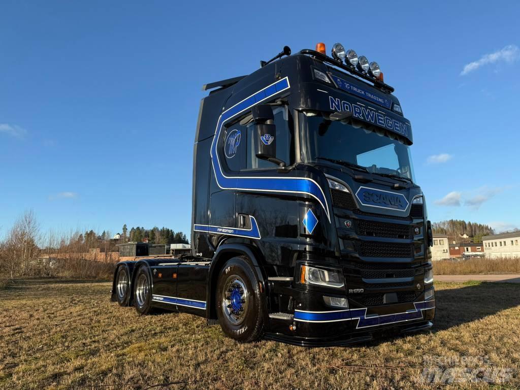 Scania R 650 Trekkers