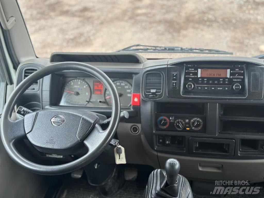 Nissan NT 400 Bestelwagens met open laadbak