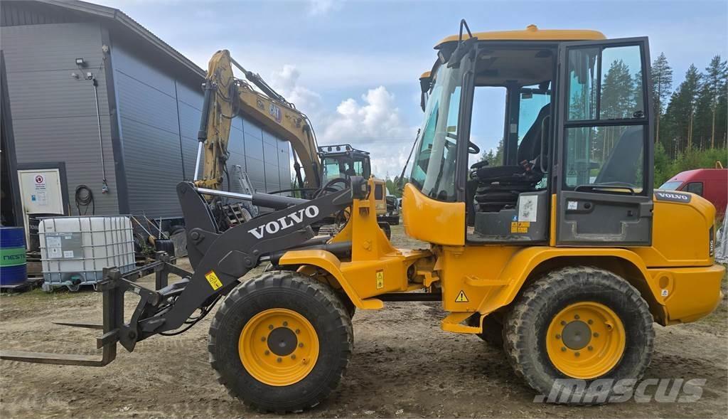 Volvo L30G Wielladers