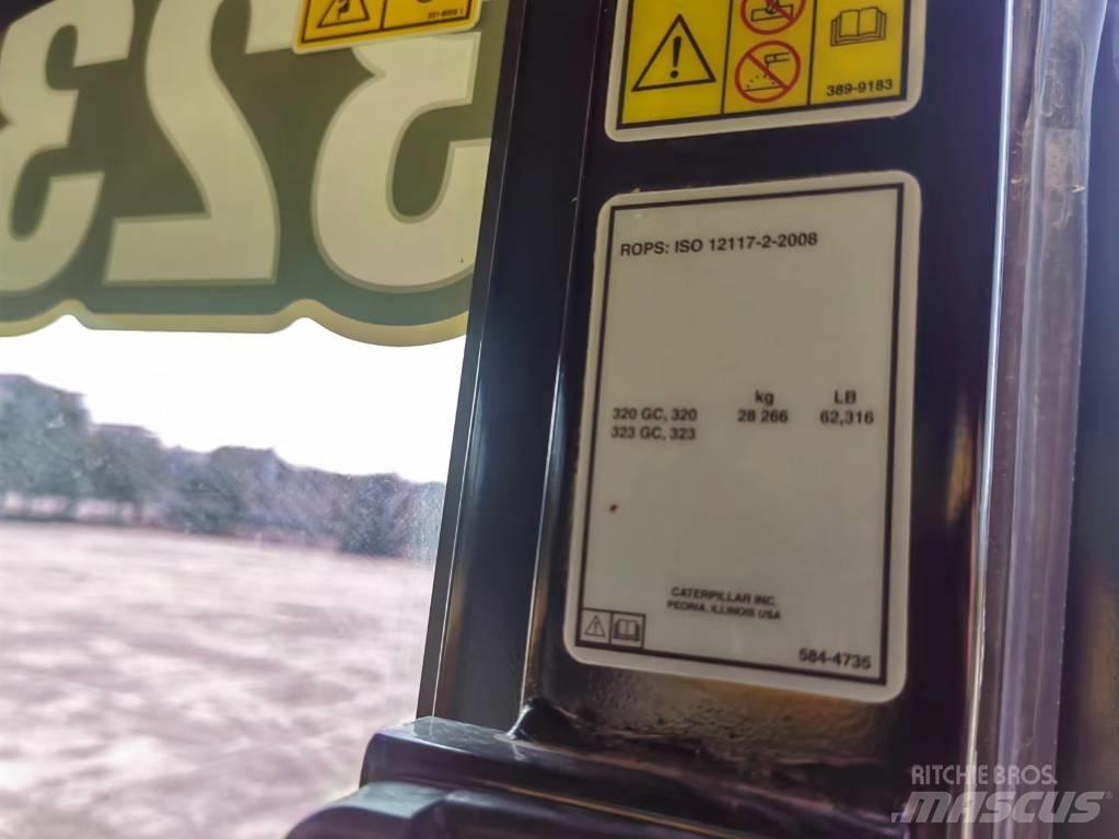 CAT 2022 CAT 323 Wielgraafmachines