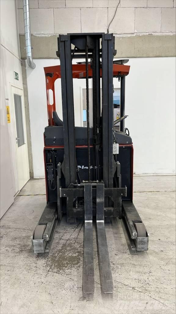 BT RR E 180 Reachtruck voor hoog niveau