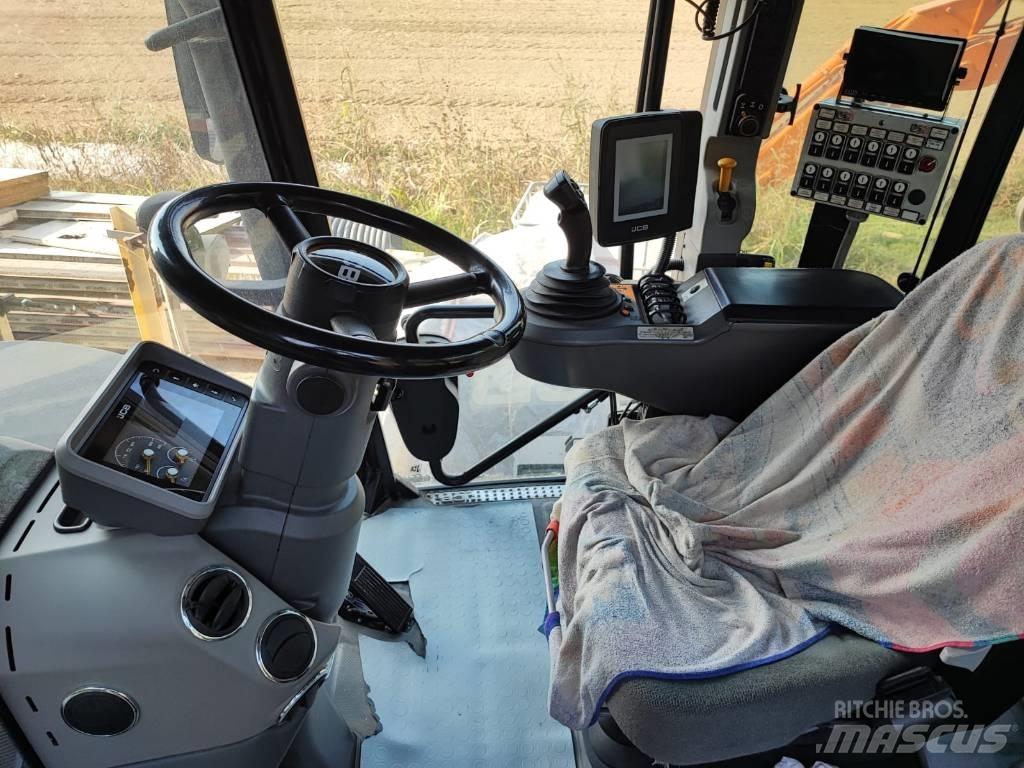 JCB Fastrac 4220 Tractoren