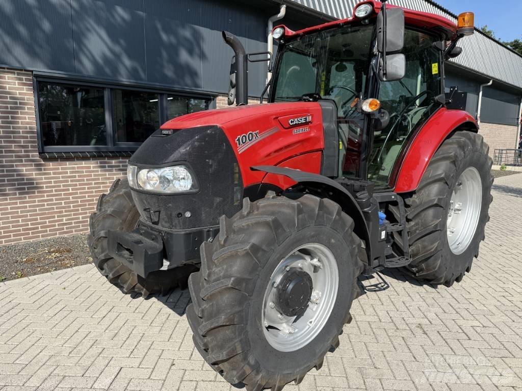 CASE Farmall 100X Tractoren