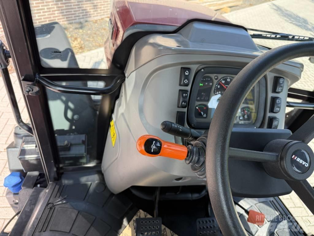 CASE Farmall 100X Tractoren