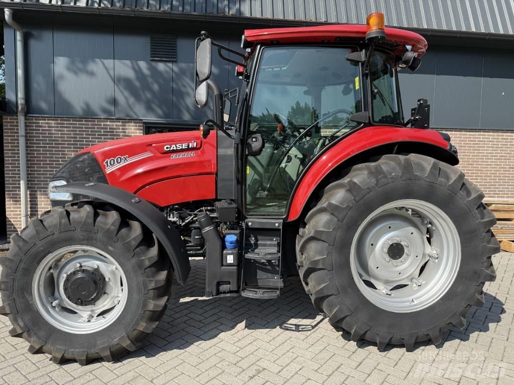 CASE Farmall 100X Tractoren