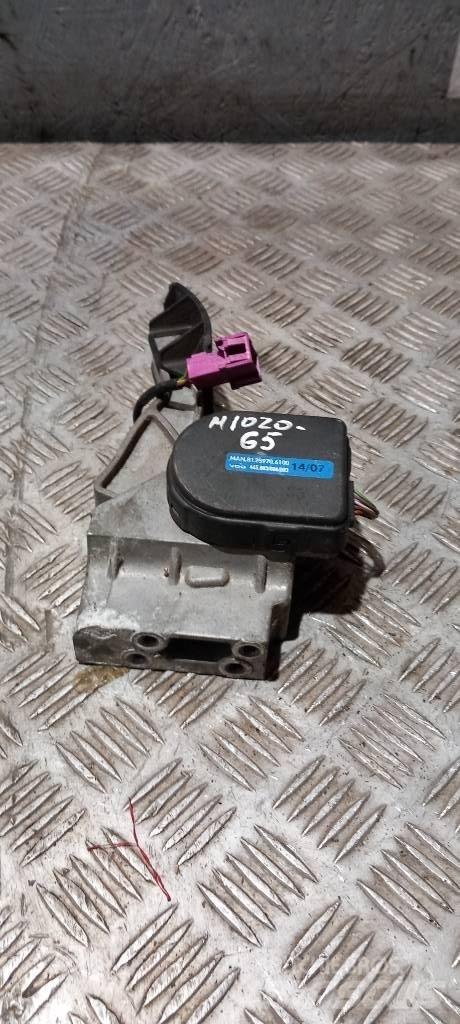 MAN TGA   81259706100 Cabine en interieur