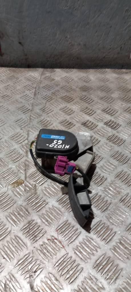 MAN TGA   81259706100 Cabine en interieur