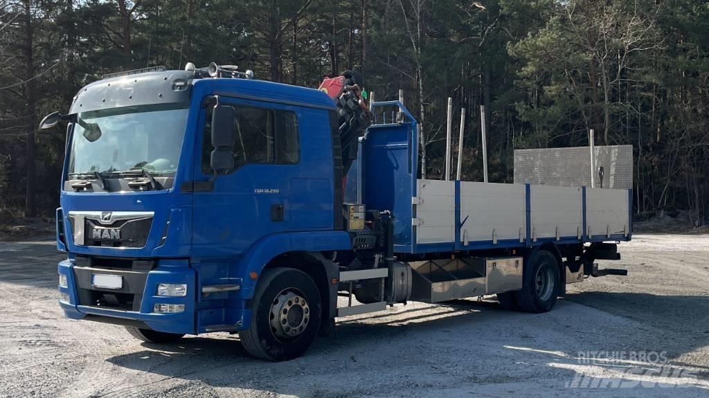 MAN TGM 18.290 Vlakke laadvloer met kraan