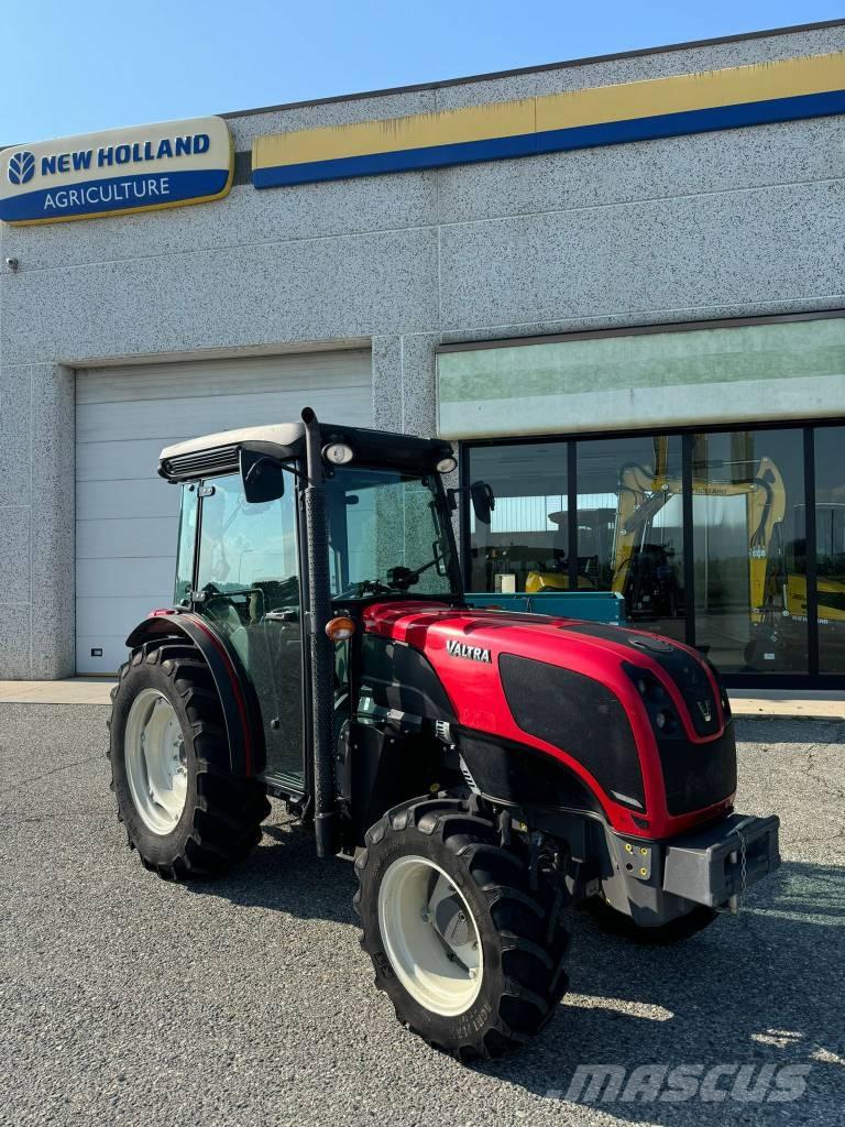 Valtra F95 Tractoren