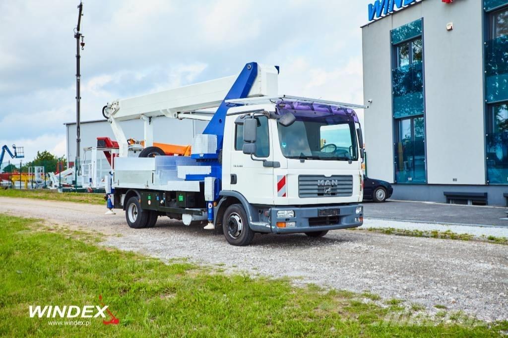Wumag WT 300 Auto hoogwerkers