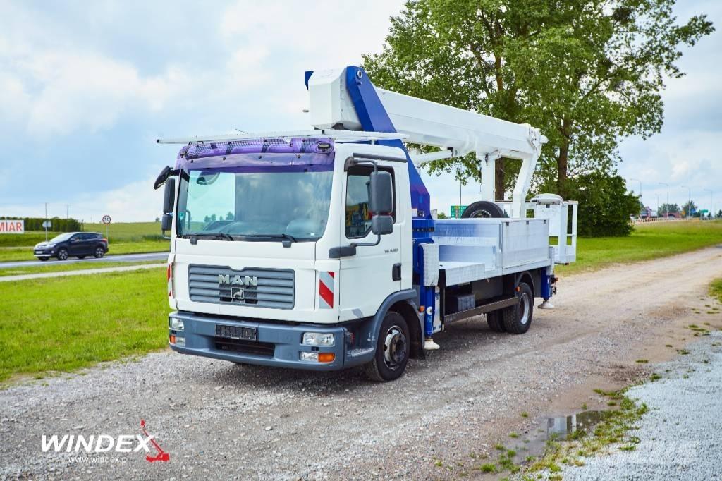 Wumag WT 300 Auto hoogwerkers