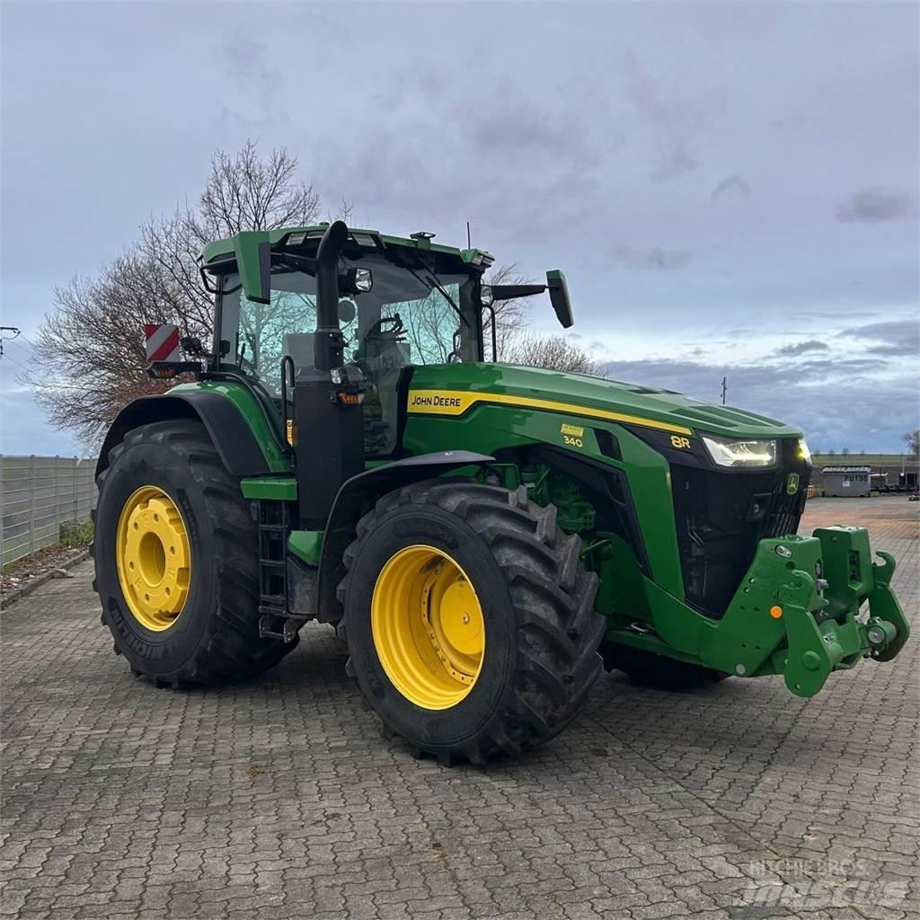 John Deere 8R340 Tractoren