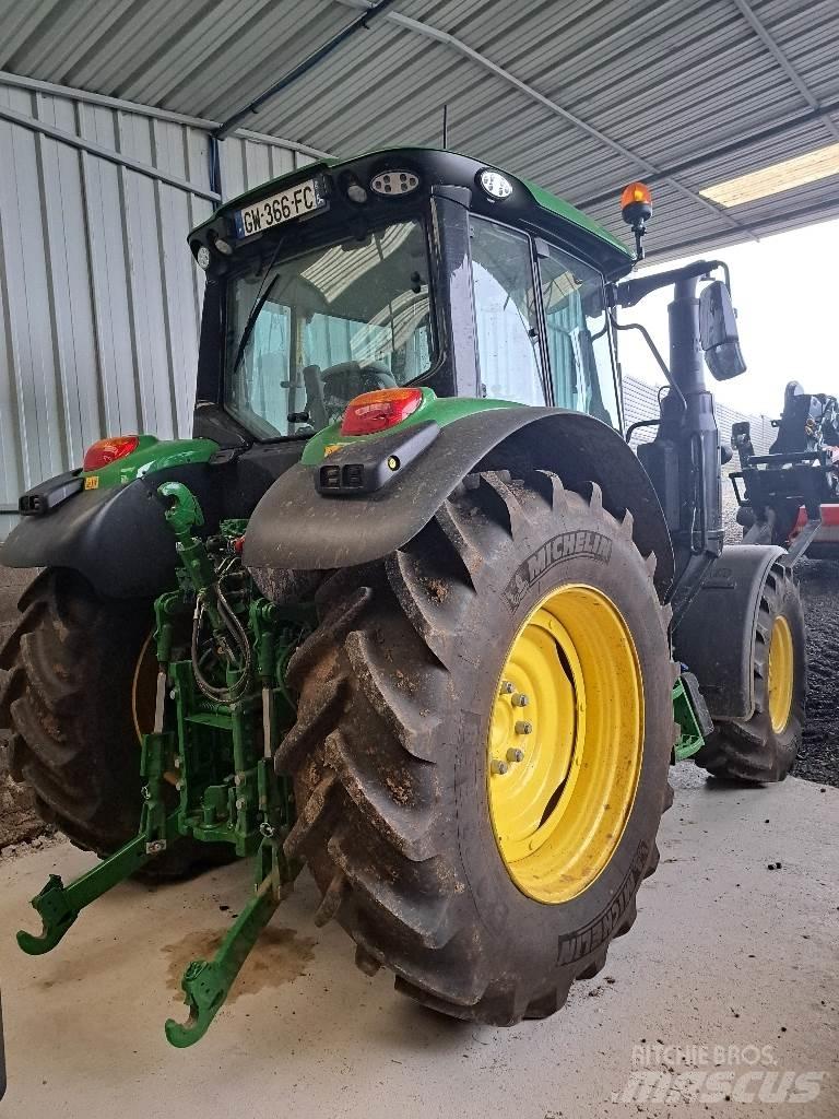 John Deere 6120 M Tractoren