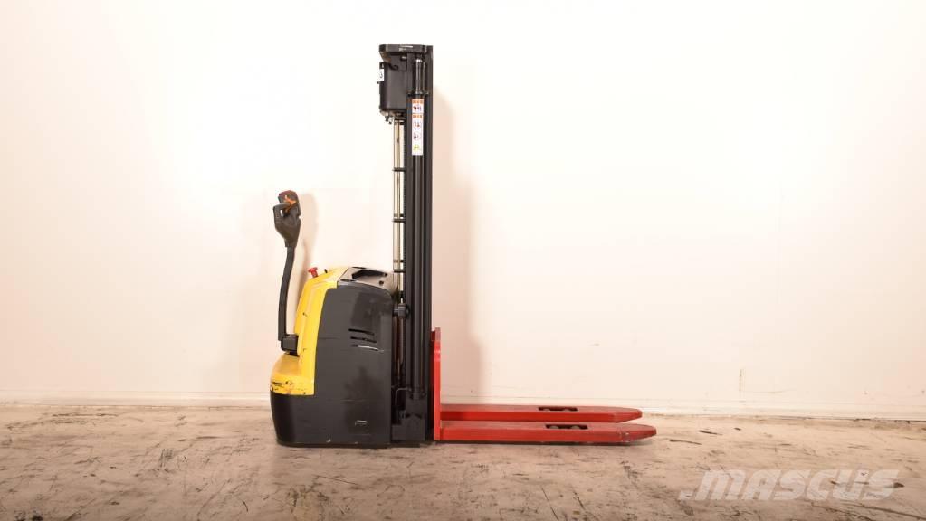 Hyster S1.5UT-24 Stapelaar meeloop