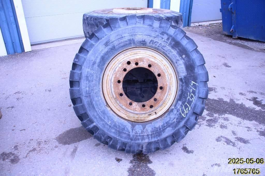 Michelin XMINED2 Banden, wielen en velgen