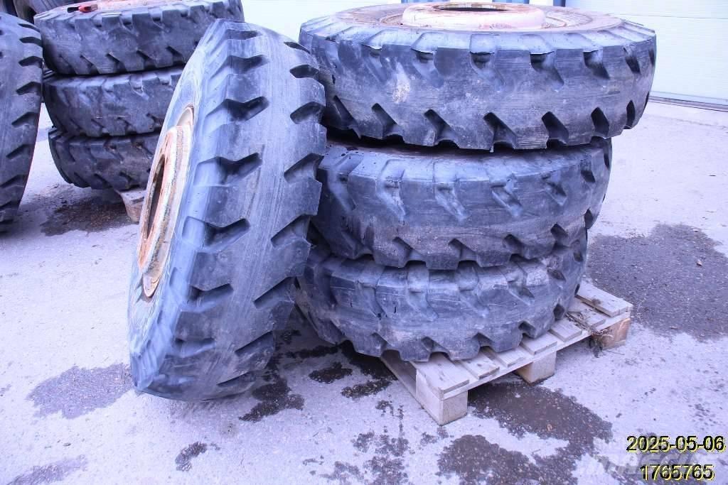 Michelin XMINED2 Banden, wielen en velgen