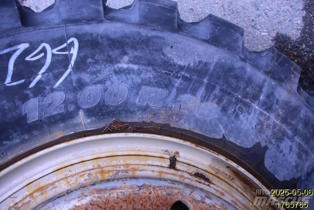 Michelin XMINED2 Banden, wielen en velgen