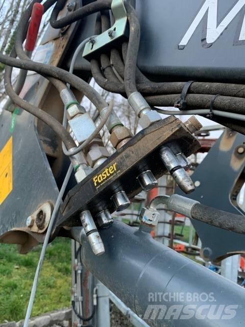  MANIP MB100 Voorladers en gravers