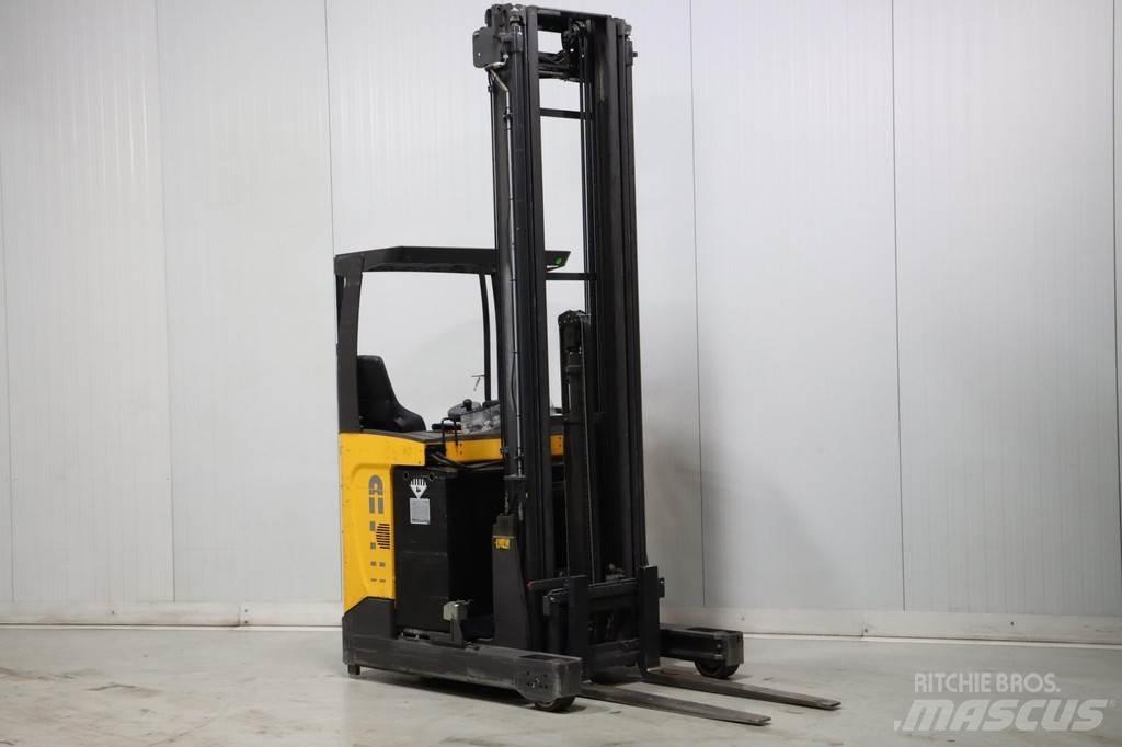 Atlet UMS160D Reachtruck voor hoog niveau