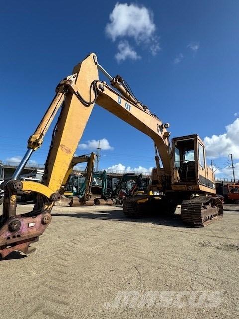 CAT 215 C LC Rupsgraafmachines