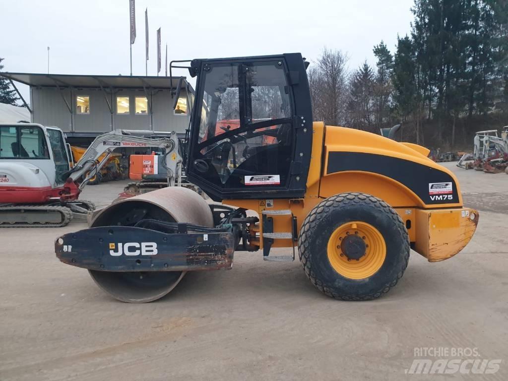 JCB VM 75 D Trilrolwalsen