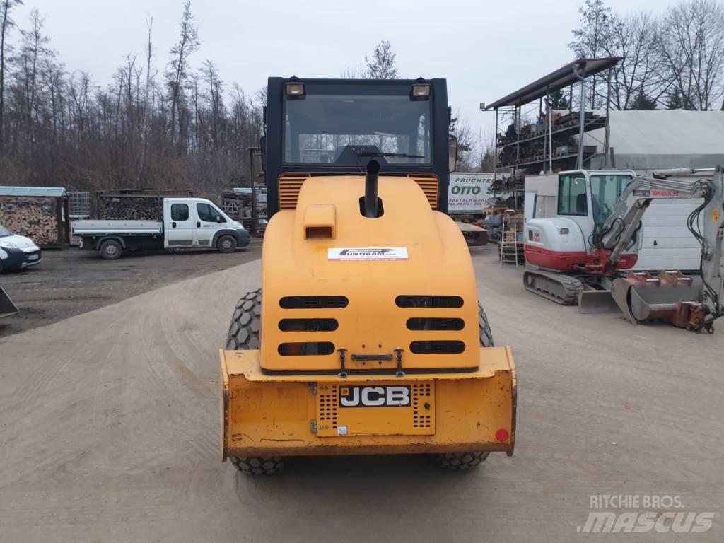 JCB VM 75 D Trilrolwalsen