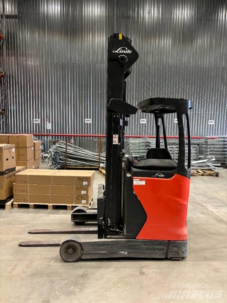 Linde R14/1120 Reachtruck voor hoog niveau