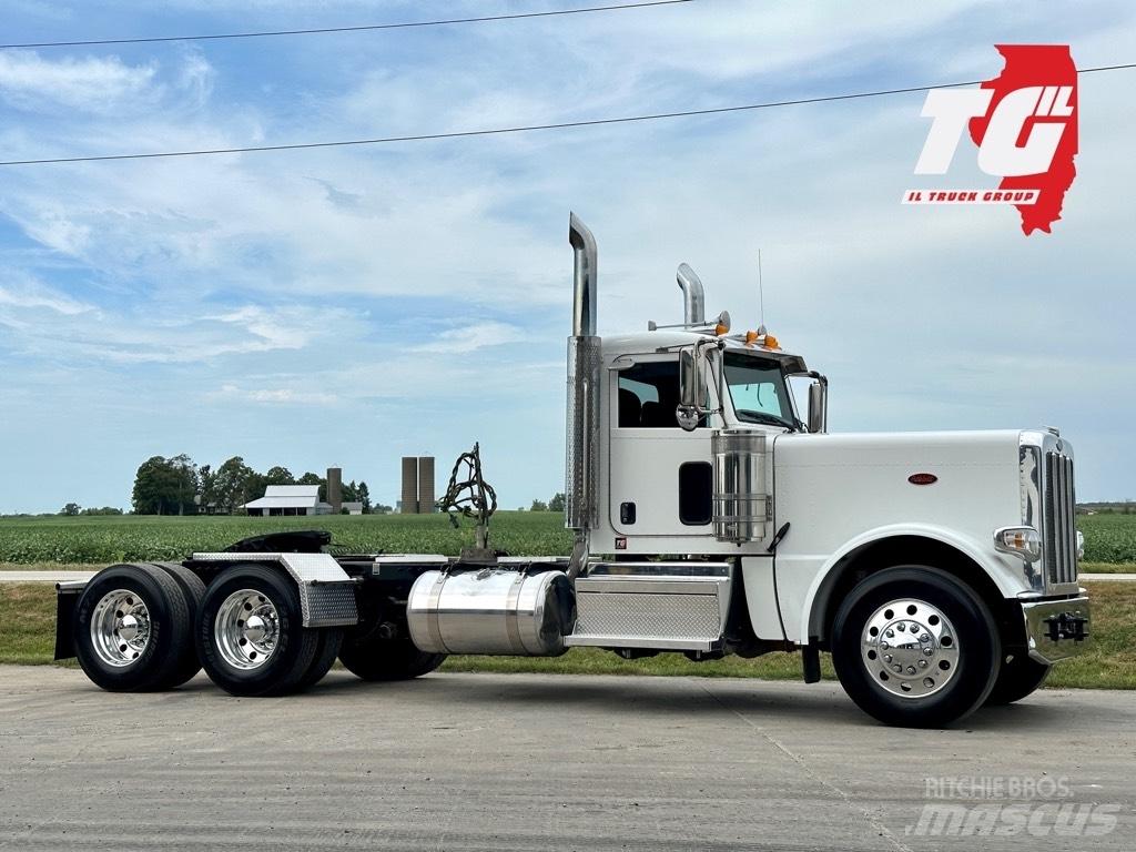 Peterbilt 389 Trekkers