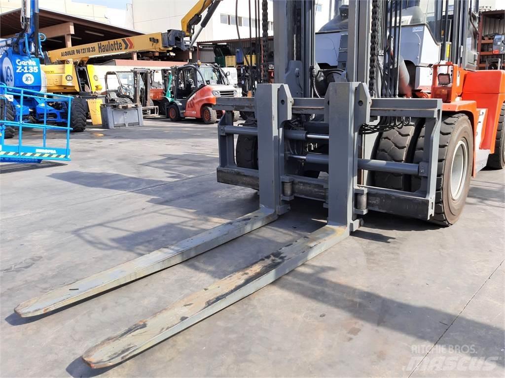 Kalmar DCE120 12 Diesel heftrucks