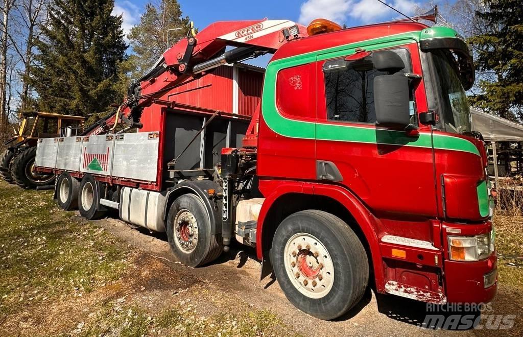 Scania P 124 GB Vlakke laadvloer met kraan