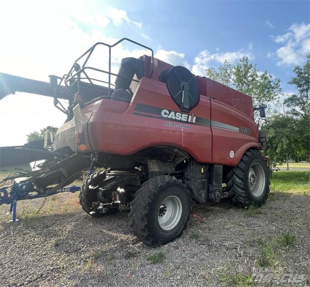 Case IH 8230 AF Maaidorsmachines