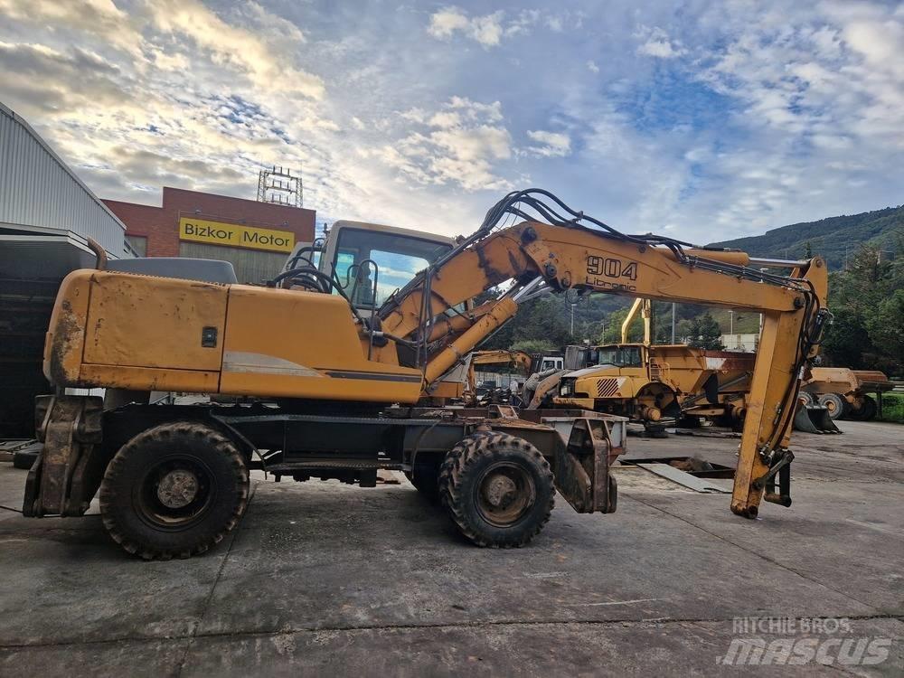 Liebherr A904C Wielgraafmachines