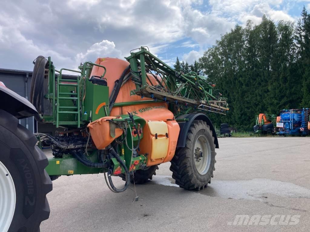 Amazone UX 5200 , 24 M Getrokken spuitmachines
