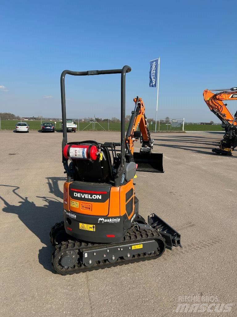 Develon DX 10 Z Minigraafmachines < 7t