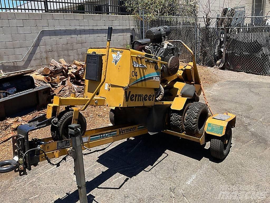 Vermeer SC252 Boomstronkfrees