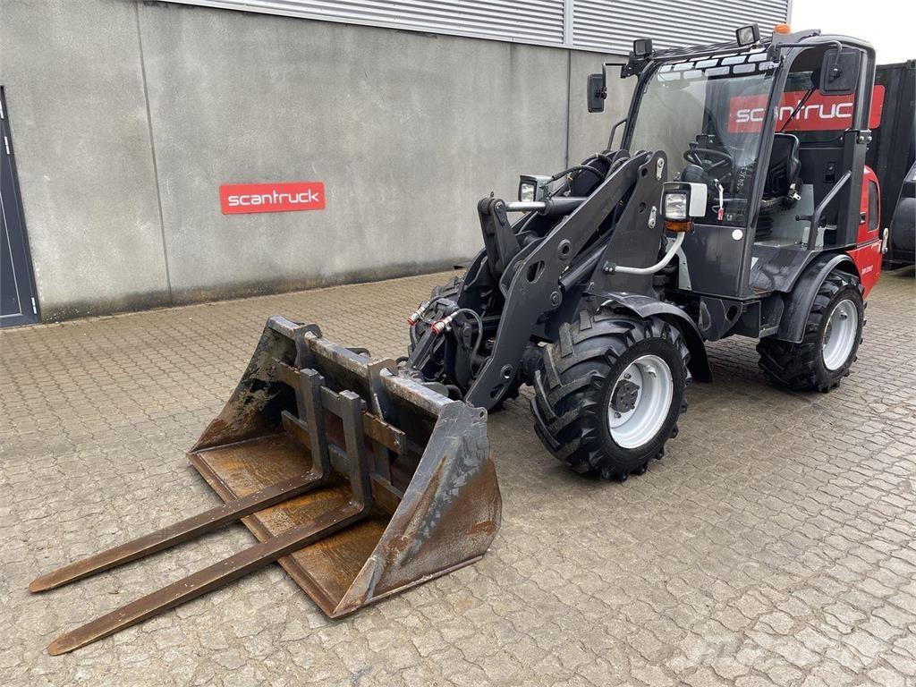 Weidemann 2070 Knik- en schrankladers