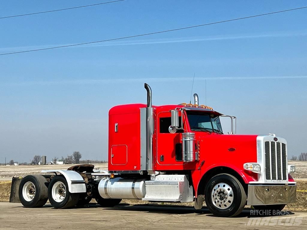 Peterbilt 388 Trekkers