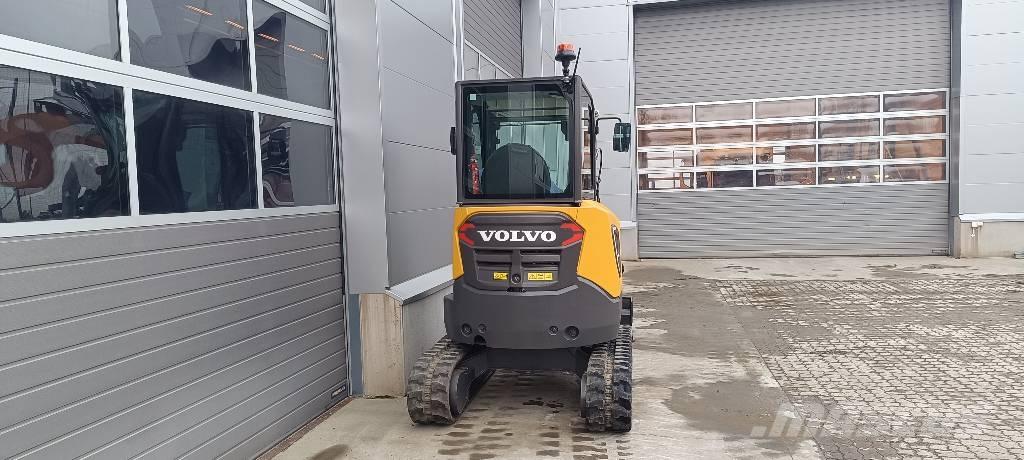 Volvo JECR25D Minigraafmachines < 7t