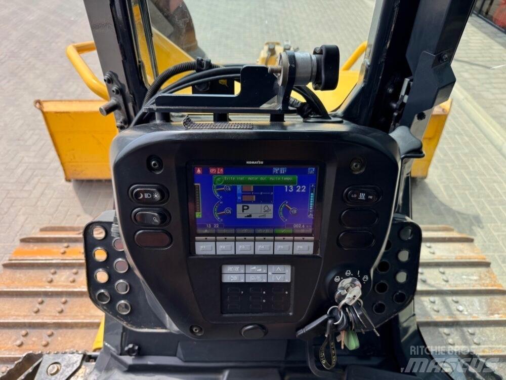 Komatsu D37PXi-24 Rupsdozers