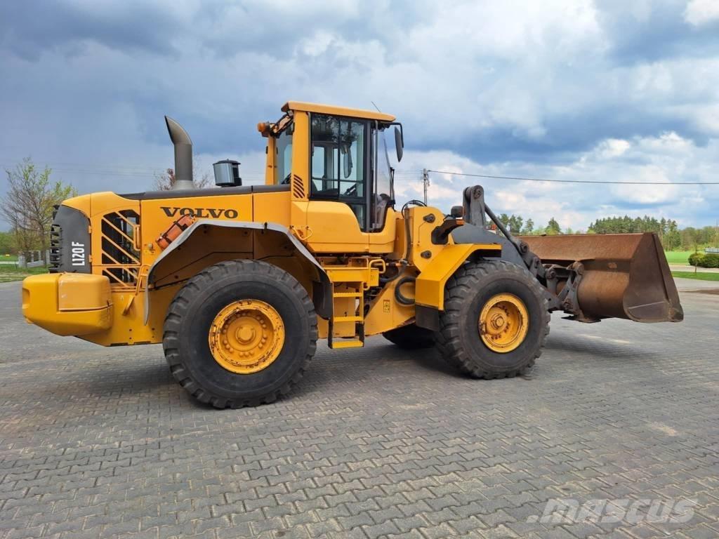 Volvo L 120 F Wielladers