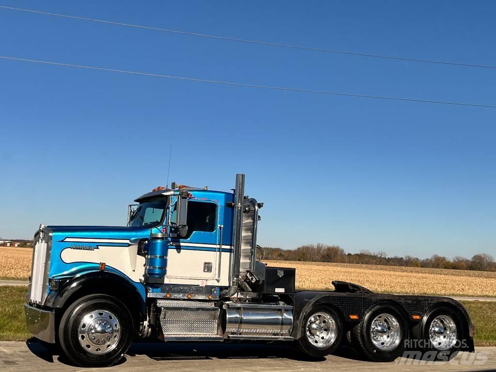 Kenworth W 900 Trekkers