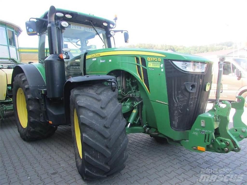 John Deere 8370R Tractoren
