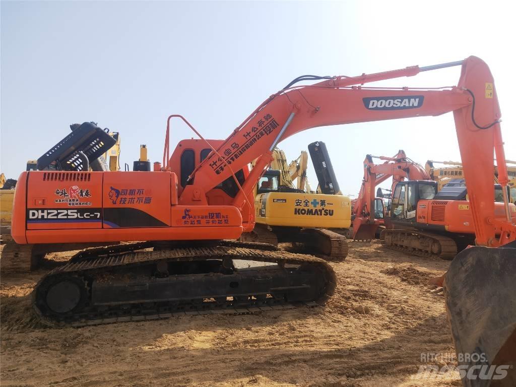 Doosan DH225LC-7 Rupsgraafmachines