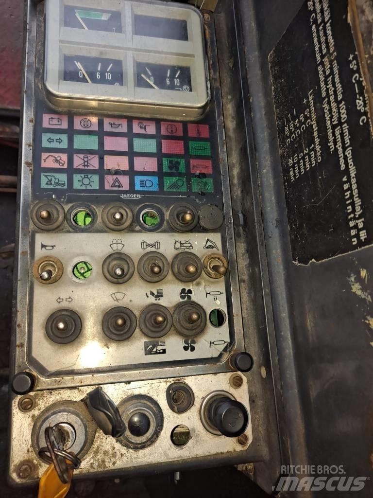 Poclain 90 P Wielgraafmachines